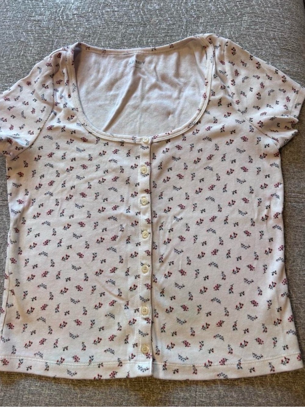 Old Navy Cream Scoop Neck Short Sleeve Floral Button-Front Top